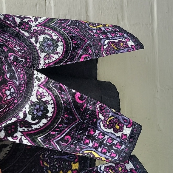 Laura Ashley Velvet Women's Size Large Jacket. One Hook At Bottom Missing. - Picture 10 of 16